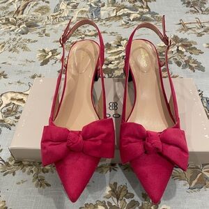 Bandolino Suede Fuschia Bow Slingback Heels Size 8